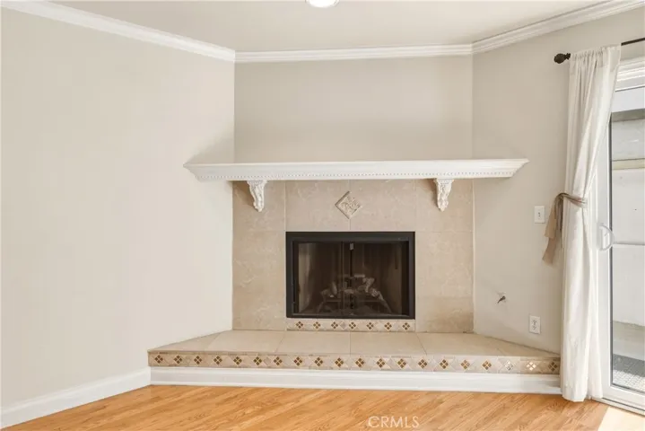Stunning mantle space above large fireplace