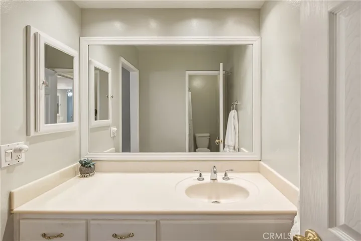 2615 Ruhland Avenue 15, Redondo Beach, California 90278