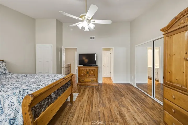Vaulted  ceilings with ceiling fan