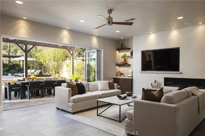23449 Sandstone, Mission Viejo, California 92692