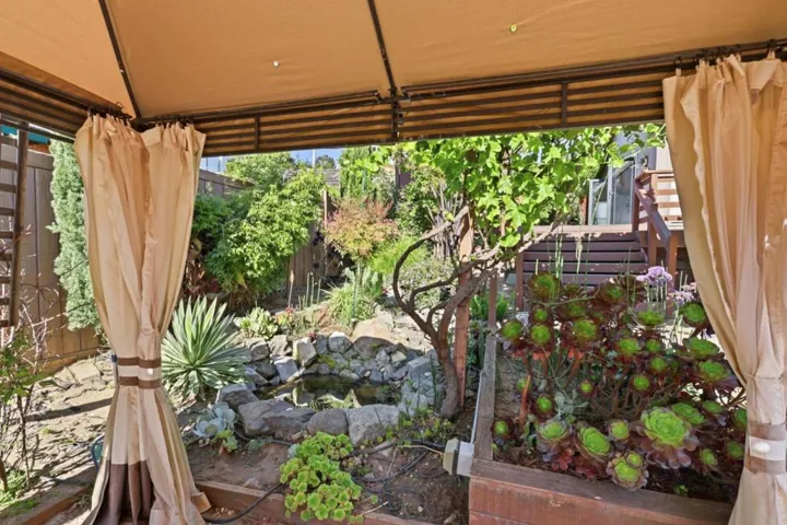 295 Day Valley Road, Aptos, California 95003