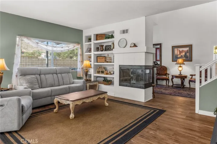 17229 Avenue Del Sol, Fontana, California 92337