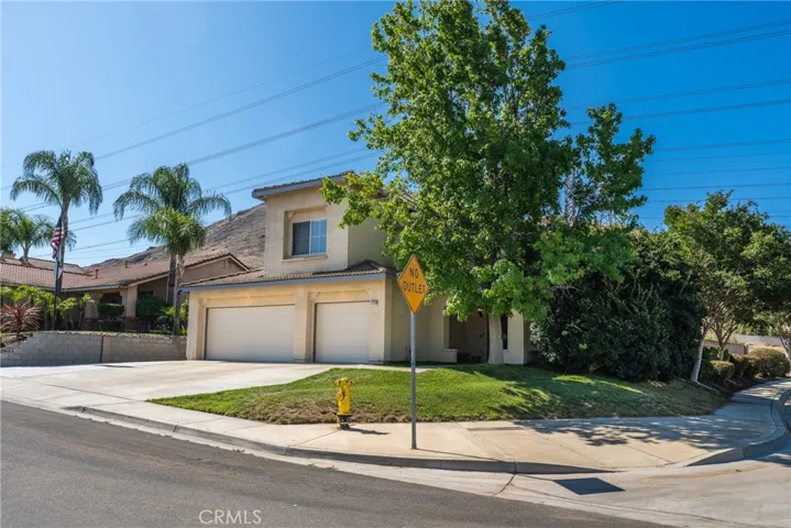 17229 Avenue Del Sol, Fontana, California 92337