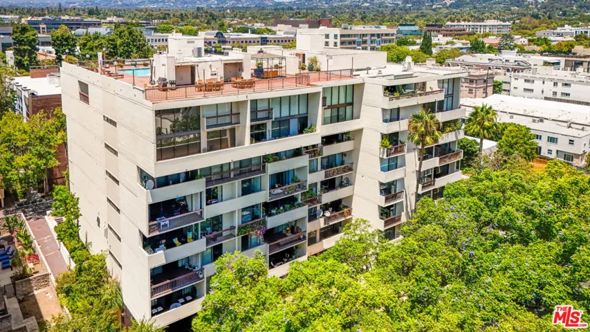 325 N Oakhurst Drive 405, Beverly Hills, California 90210