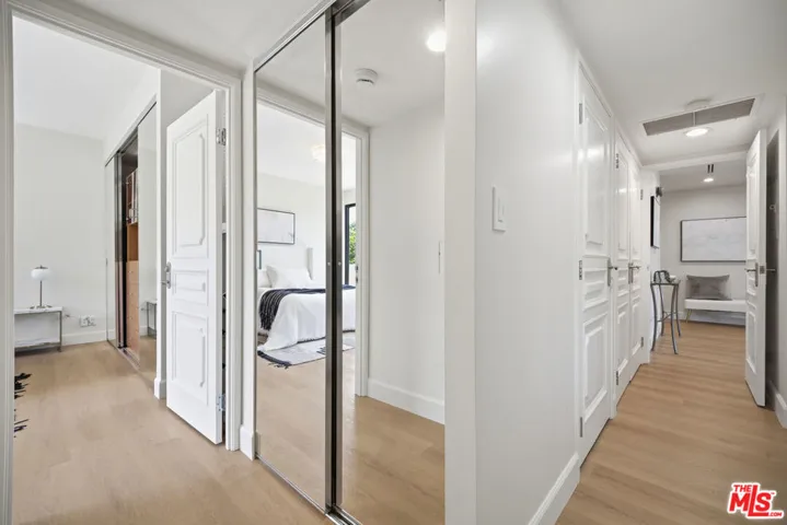 325 N Oakhurst Drive 405, Beverly Hills, California 90210
