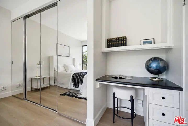 325 N Oakhurst Drive 405, Beverly Hills, California 90210