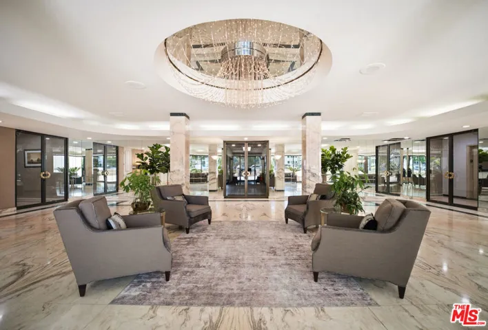325 N Oakhurst Drive 405, Beverly Hills, California 90210
