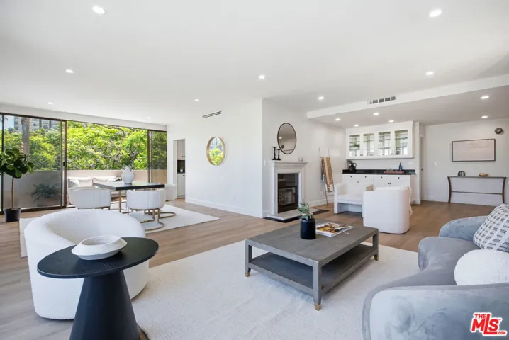 325 N Oakhurst Drive 405, Beverly Hills, California 90210