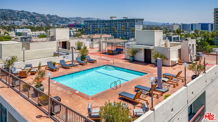 325 N Oakhurst Drive 405, Beverly Hills, California 90210