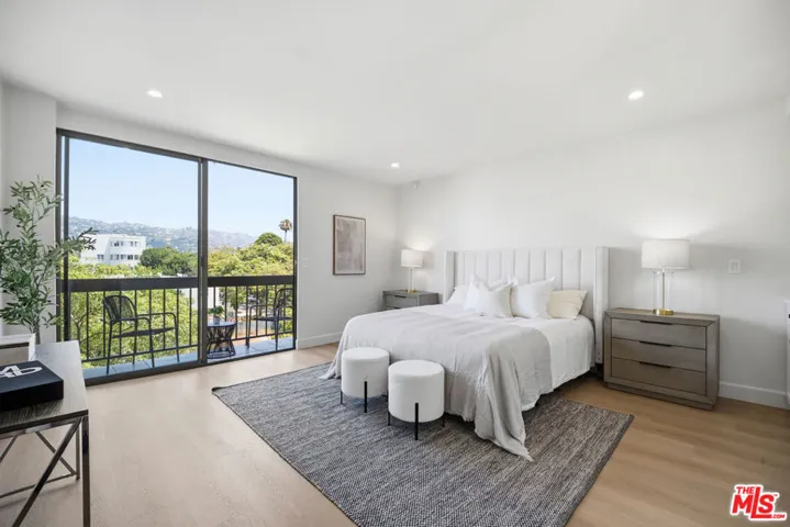 325 N Oakhurst Drive 405, Beverly Hills, California 90210