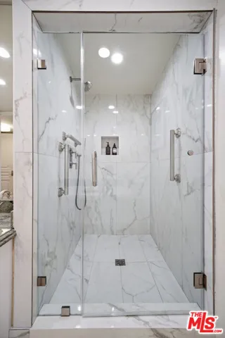 325 N Oakhurst Drive 405, Beverly Hills, California 90210