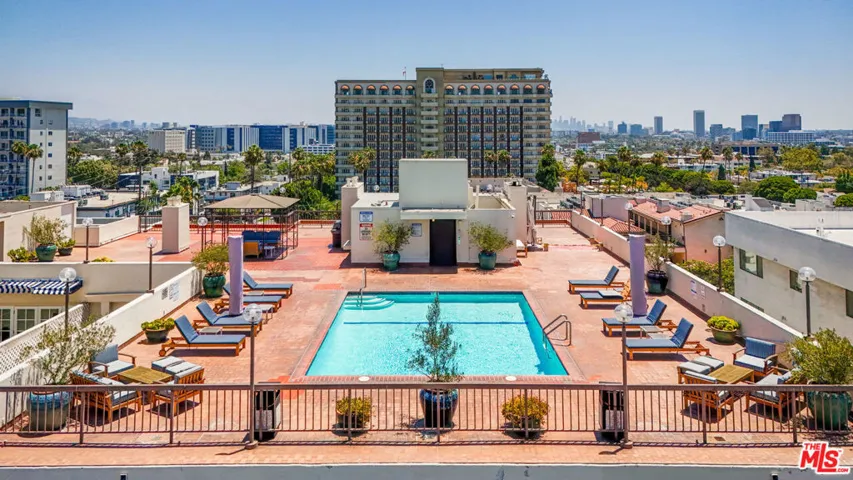 325 N Oakhurst Drive 405, Beverly Hills, California 90210