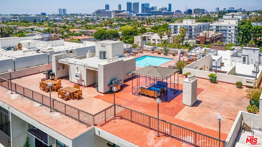 325 N Oakhurst Drive 405, Beverly Hills, California 90210