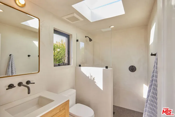 29500 Heathercliff Rd 225, Malibu, California 90265