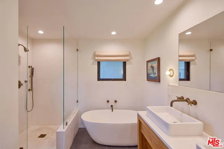 29500 Heathercliff Rd 225, Malibu, California 90265