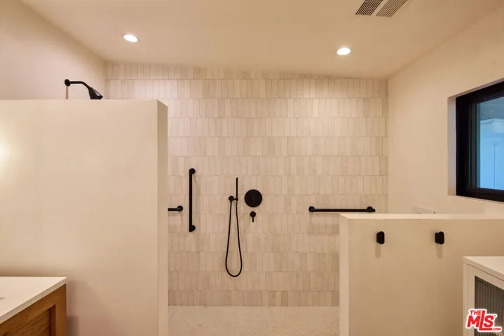 29500 Heathercliff Rd 225, Malibu, California 90265