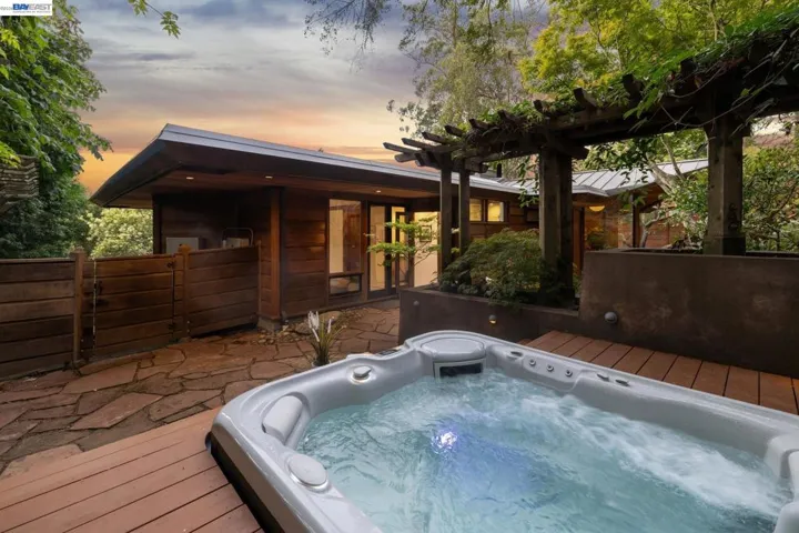 760 Wildcat Canyon Road, Berkeley, California 94708