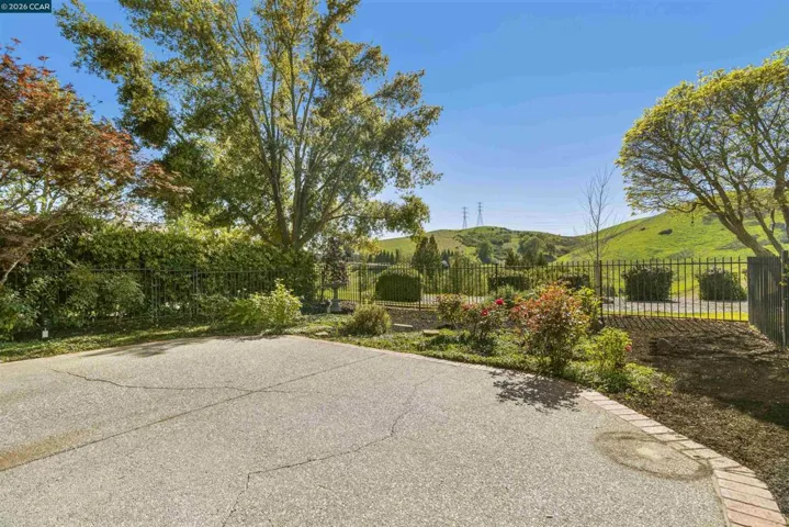 360 S Eagle Nest Lane, Danville, California 94506