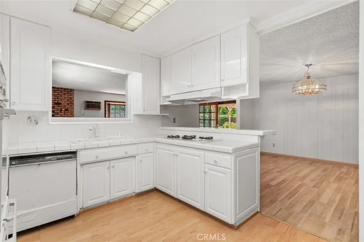 8348 Jason Avenue, West Hills, California 91304