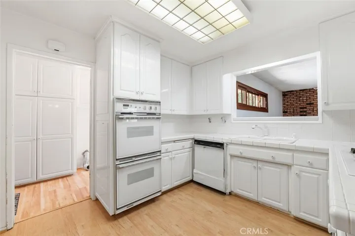 8348 Jason Avenue, West Hills, California 91304