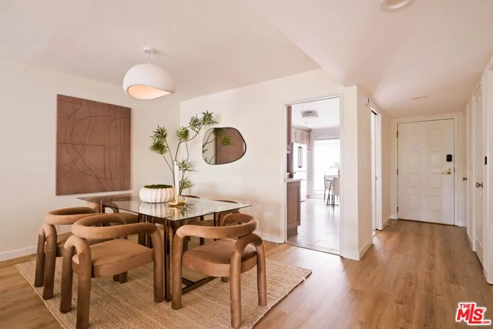 1957 N Bronson Avenue 117, Los Angeles, California 90068
