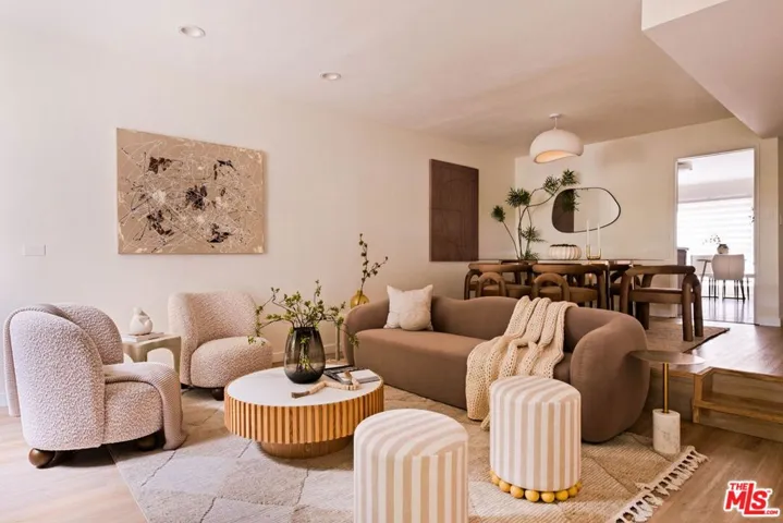 1957 N Bronson Avenue 117, Los Angeles, California 90068