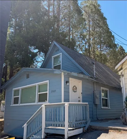 23035 Waters, Crestline, California 92325