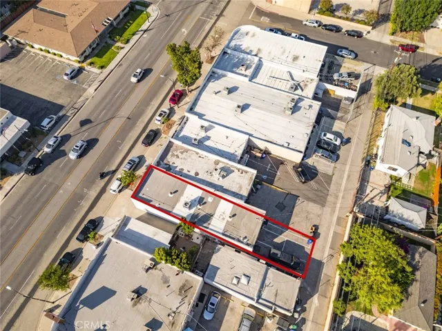 1114 W Magnolia Boulevard, Burbank, California 91506