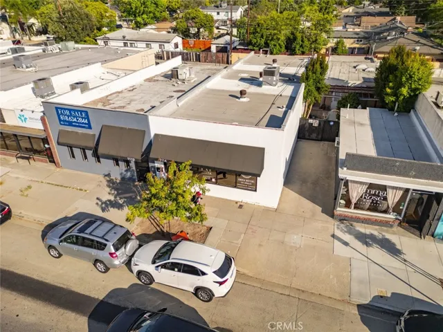 1114 W Magnolia Boulevard, Burbank, California 91506