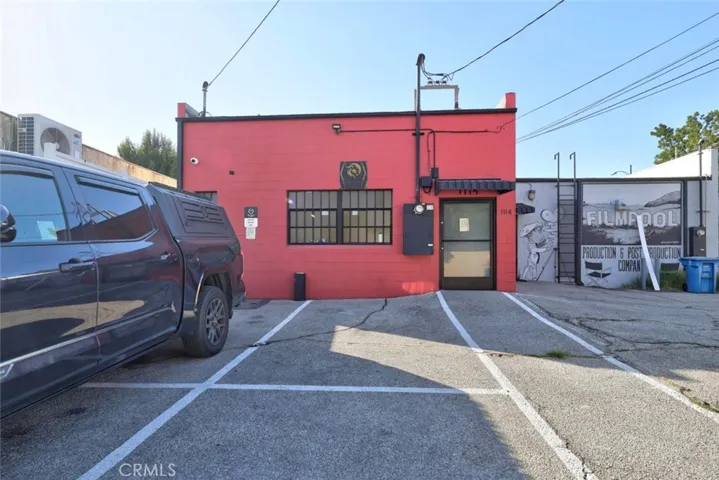 1114 W Magnolia Boulevard, Burbank, California 91506