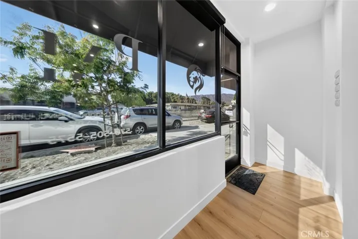 1114 W Magnolia Boulevard, Burbank, California 91506