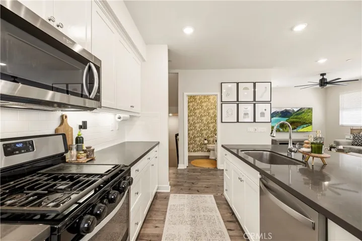 12827 Watt Lane E, Sylmar, California 91342