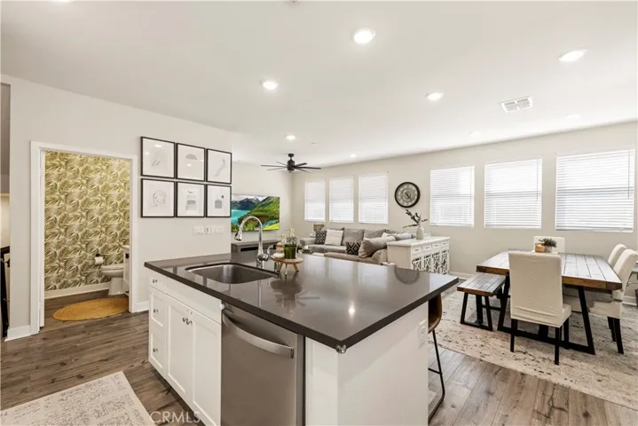 12827 Watt Lane E, Sylmar, California 91342