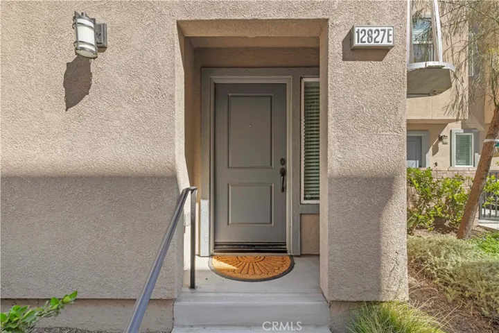 12827 Watt Lane E, Sylmar, California 91342