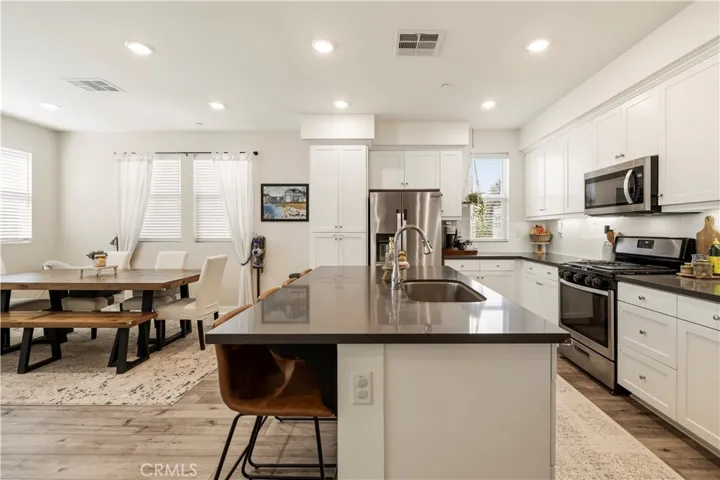 12827 Watt Lane E, Sylmar, California 91342