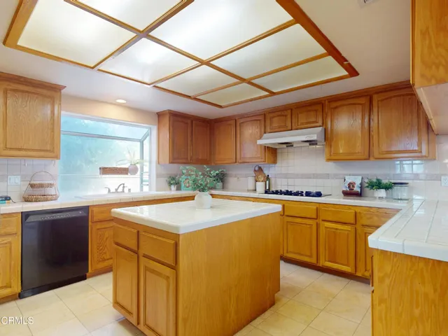 717-Sharon-Rd-013