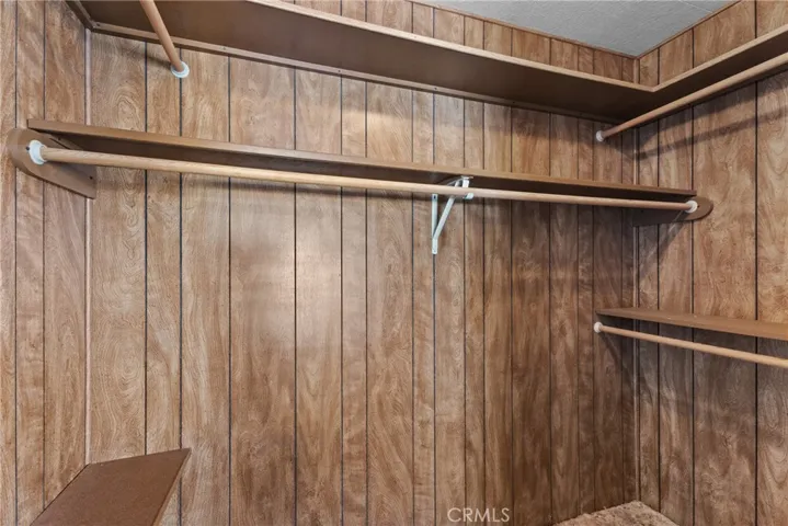 Walk-in closet