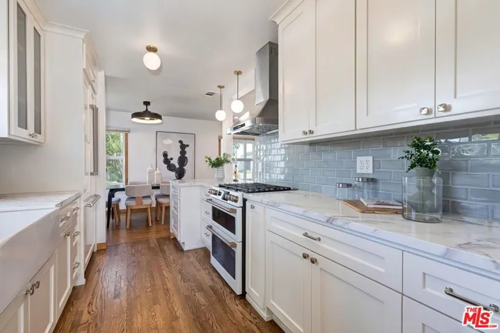 11305 Segrell Way, Culver City, California 90230