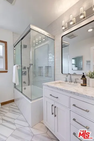 11305 Segrell Way, Culver City, California 90230