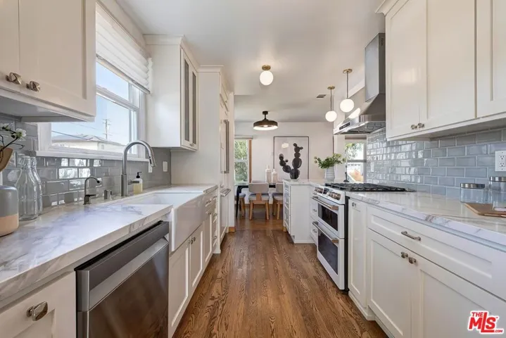 11305 Segrell Way, Culver City, California 90230