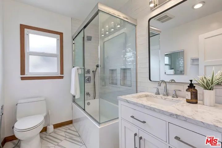 11305 Segrell Way, Culver City, California 90230