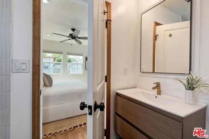 11305 Segrell Way, Culver City, California 90230
