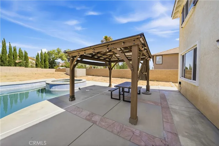 40949 Knoll Drive, Palmdale, California 93551