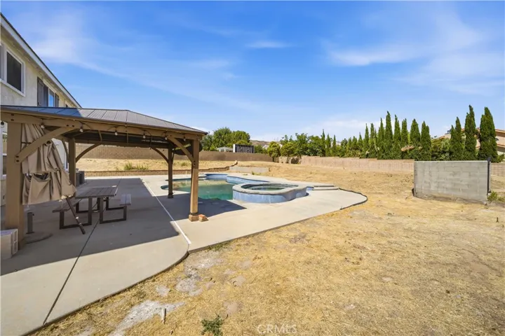 40949 Knoll Drive, Palmdale, California 93551