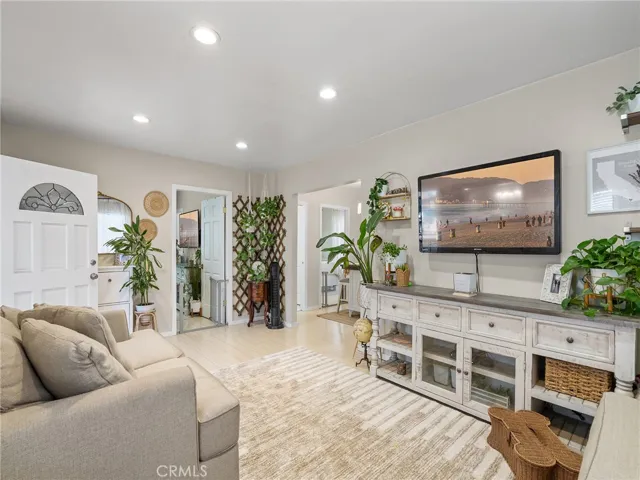 4037 E 7th Street, Long Beach, California 90804