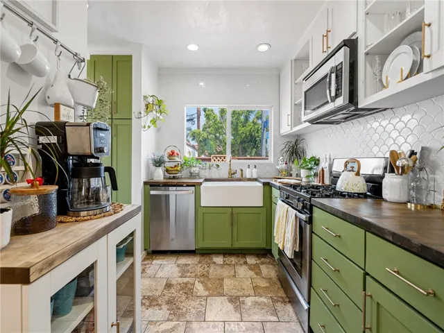 4037 E 7th Street, Long Beach, California 90804