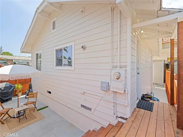 4037 E 7th Street, Long Beach, California 90804