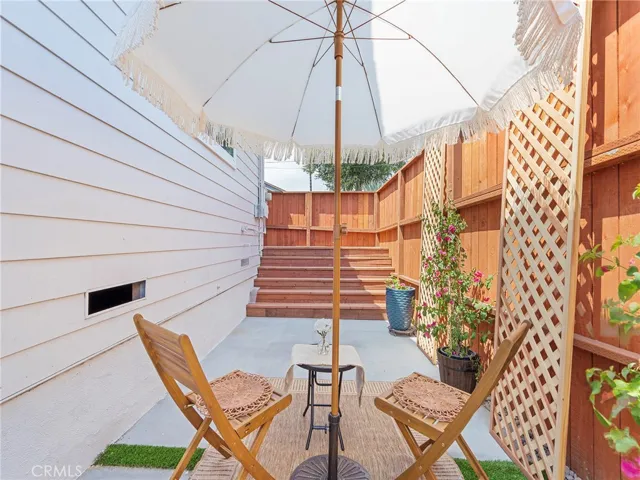 4037 E 7th Street, Long Beach, California 90804