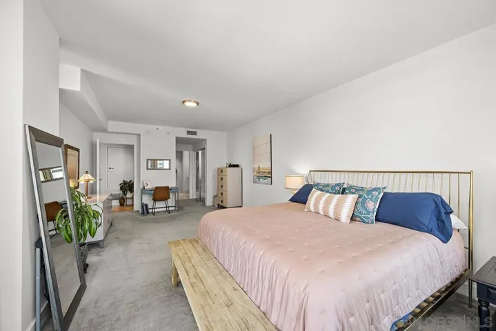 645 Front Street 1807, San Diego, California 92101