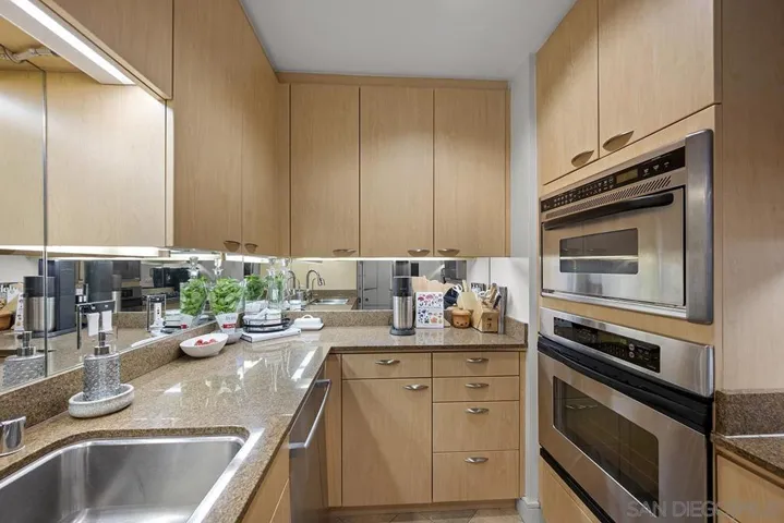 645 Front Street 1807, San Diego, California 92101